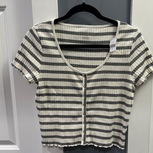 NWT.American  Eagle Outfitters Striped Button-Down Crop Top